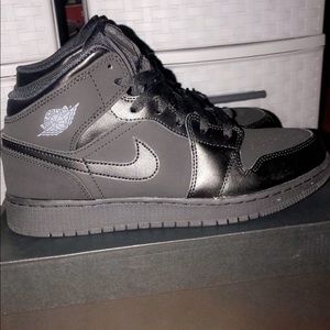 Jordan AJ 1 Mid